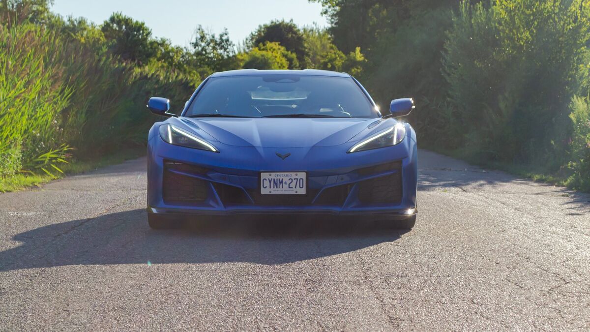 Chevrolet Corvette E-Ray vs Porsche 911 GTS: Hybrid Heroes