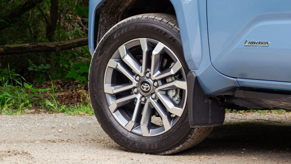 Toyota 4Runner vs Jeep Wrangler Comparison: Hype vs Helpful