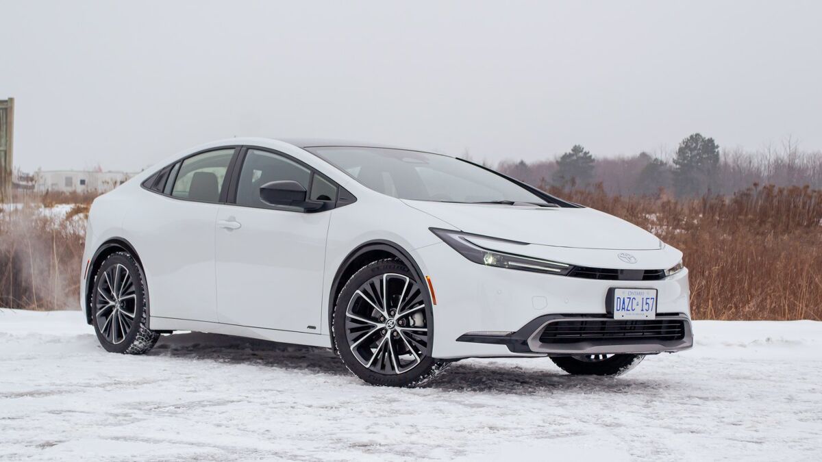 Honda Civic Hybrid vs Toyota Prius Comparison: Has The Icon Been Beat?